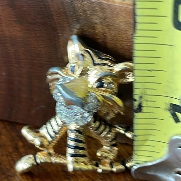 Vintage Jomaz Gold Tone Tiger Brooch Pin - Picture 13 of 16